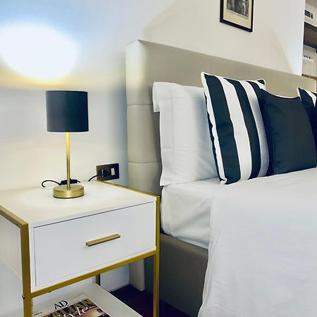 La Mandorla Apartments In Piazza Del Duomo ฟลอเรนซ์ ภายนอก รูปภาพ