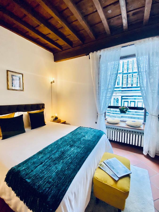 La Mandorla Apartments In Piazza Del Duomo ฟลอเรนซ์ ภายนอก รูปภาพ