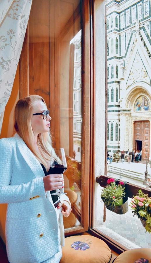 La Mandorla Apartments In Piazza Del Duomo ฟลอเรนซ์ ภายนอก รูปภาพ