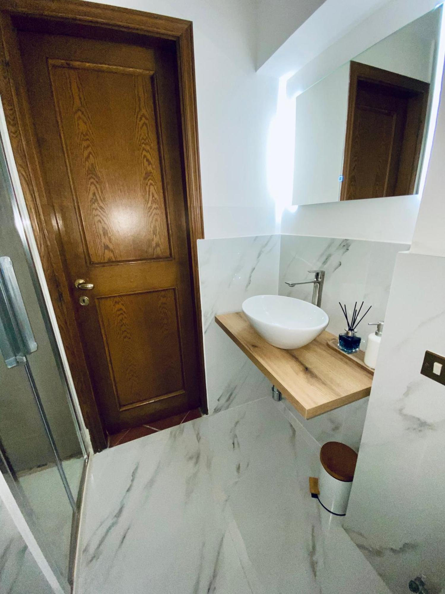La Mandorla Apartments In Piazza Del Duomo ฟลอเรนซ์ ภายนอก รูปภาพ