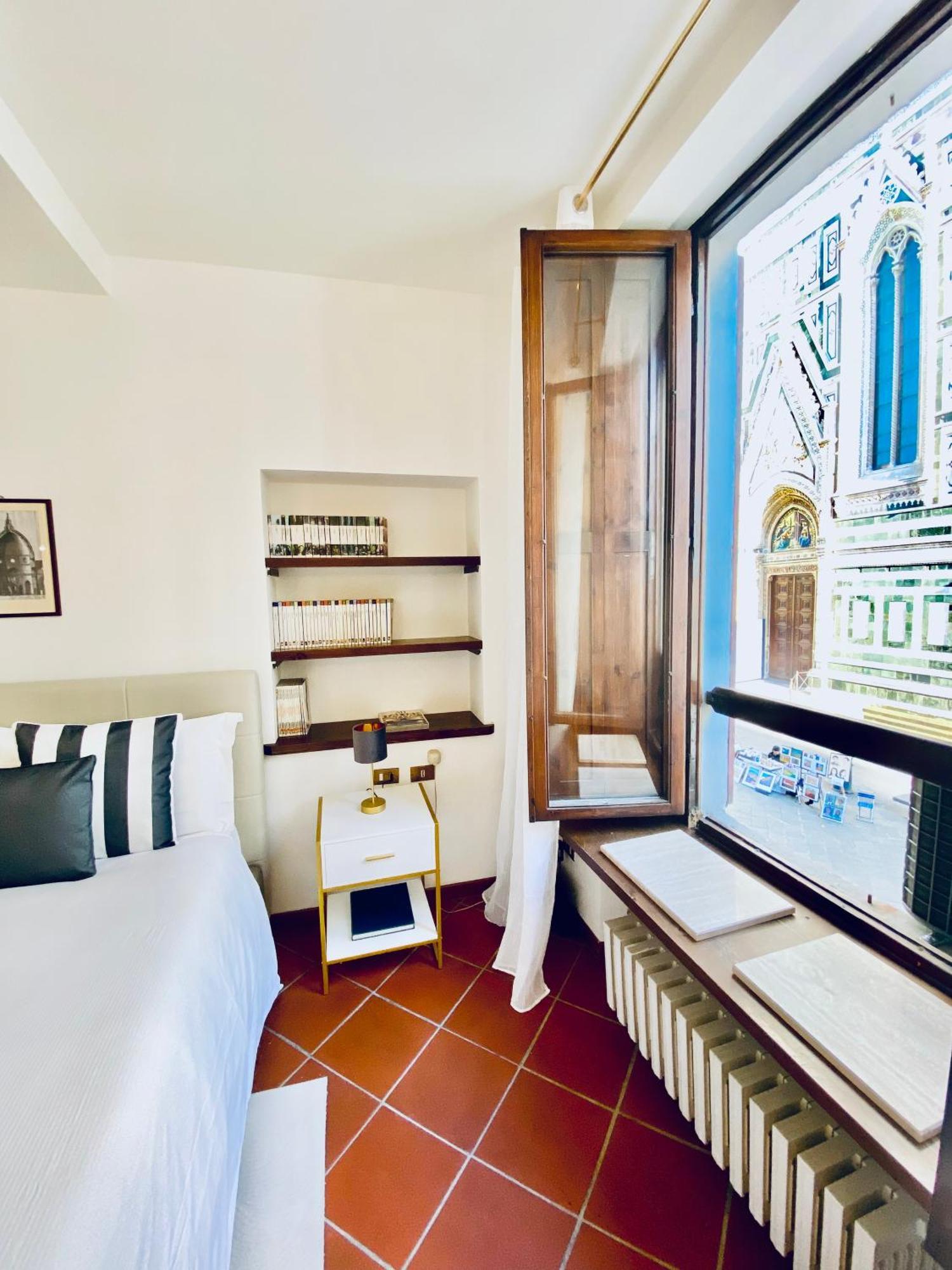 La Mandorla Apartments In Piazza Del Duomo ฟลอเรนซ์ ภายนอก รูปภาพ
