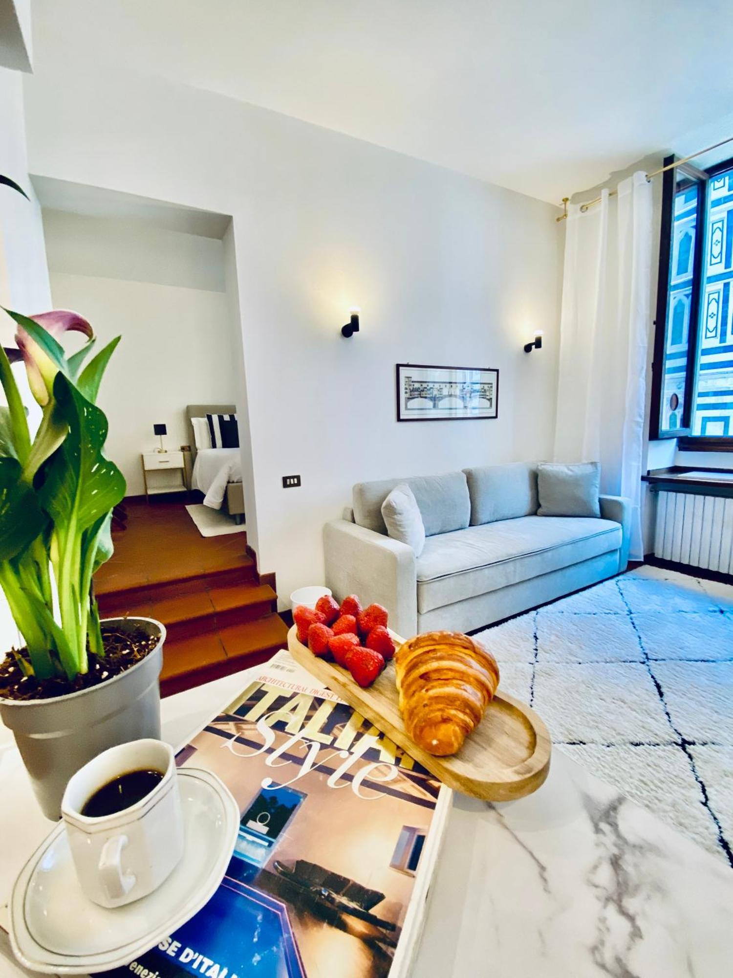 La Mandorla Apartments In Piazza Del Duomo ฟลอเรนซ์ ภายนอก รูปภาพ
